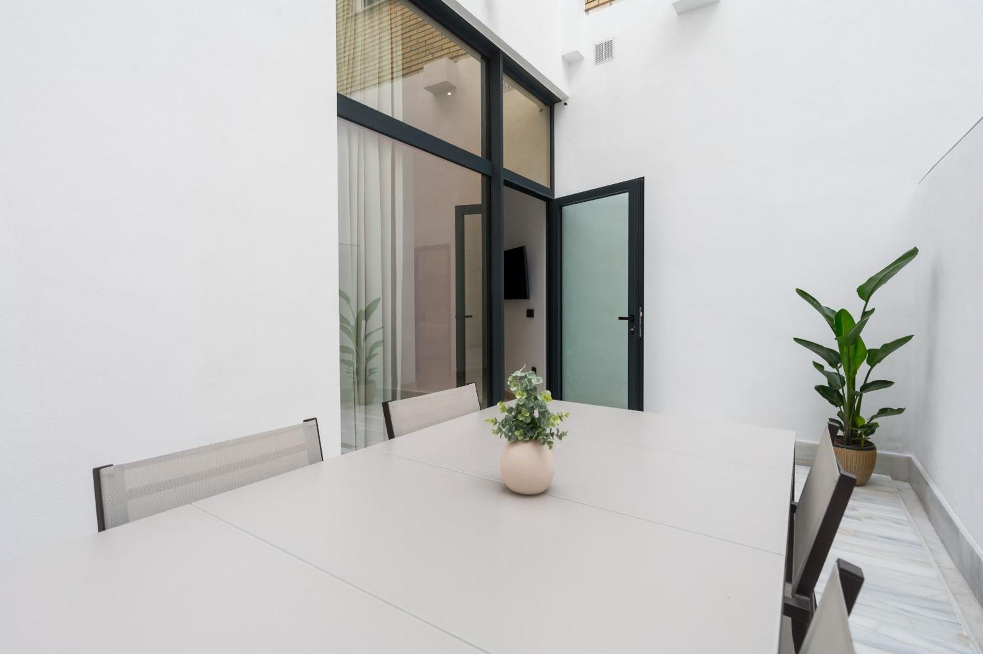 New Design Apartment - Private Patio - Gallos 2 Sevilla Exterior foto